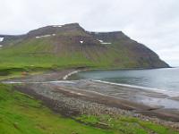 Skálavik Bucht mit dem Oskubakur